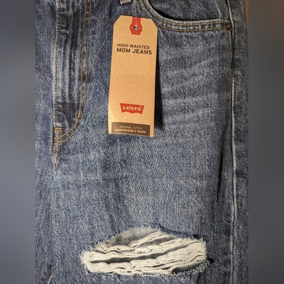 Levi's high-waisted mom jean - Picture 8 of 9